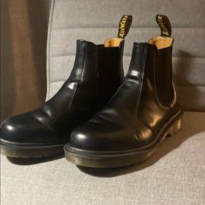 BLACK DR. MARTENS BOOTS